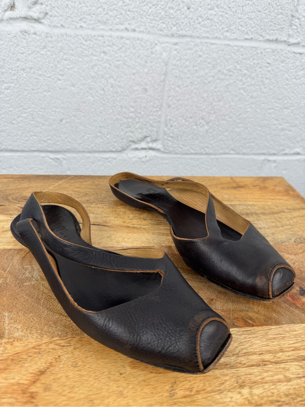 CYDWOQ Drama Slingback Flats Women’s EU 37 US 7 Black Leather Handmade USA